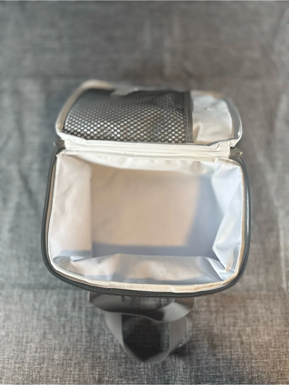 L.L. Bean Green Graphic Lunch Bag